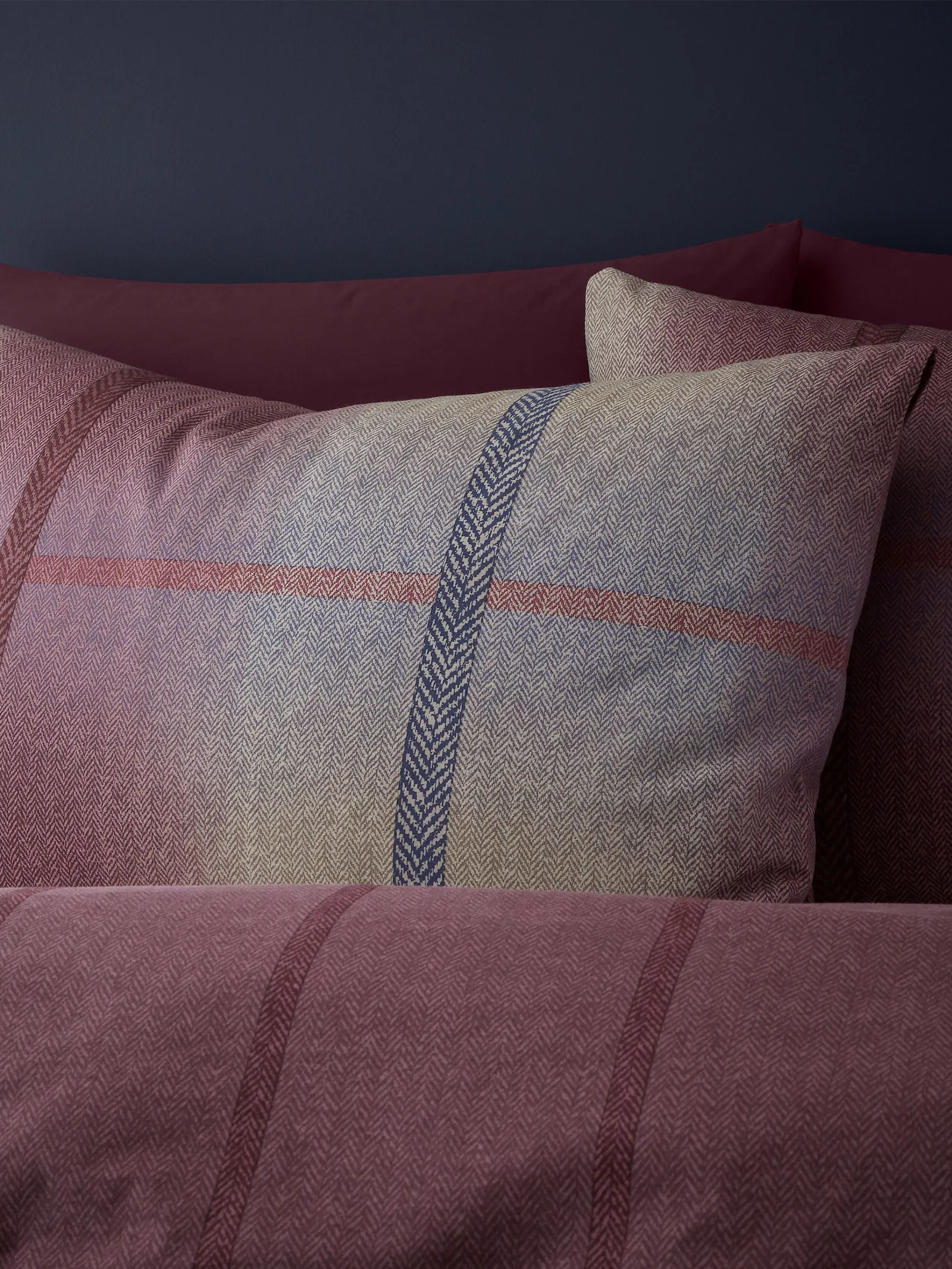 Catherine Lansfield Melrose Tweed 100% Brushed Cotton Duvet Cover & Pillowcase Set in Plum 3