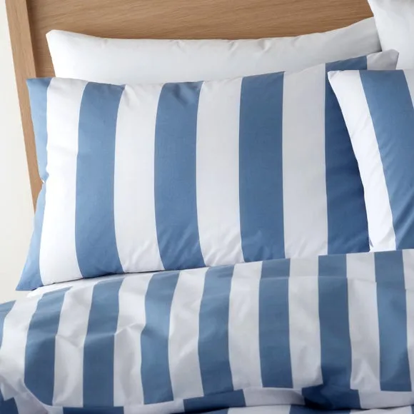 Catherine Lansfield Cove Stripe Duvet Cover and Pillowcase Set 2
