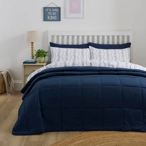 Holden Bedspread 1