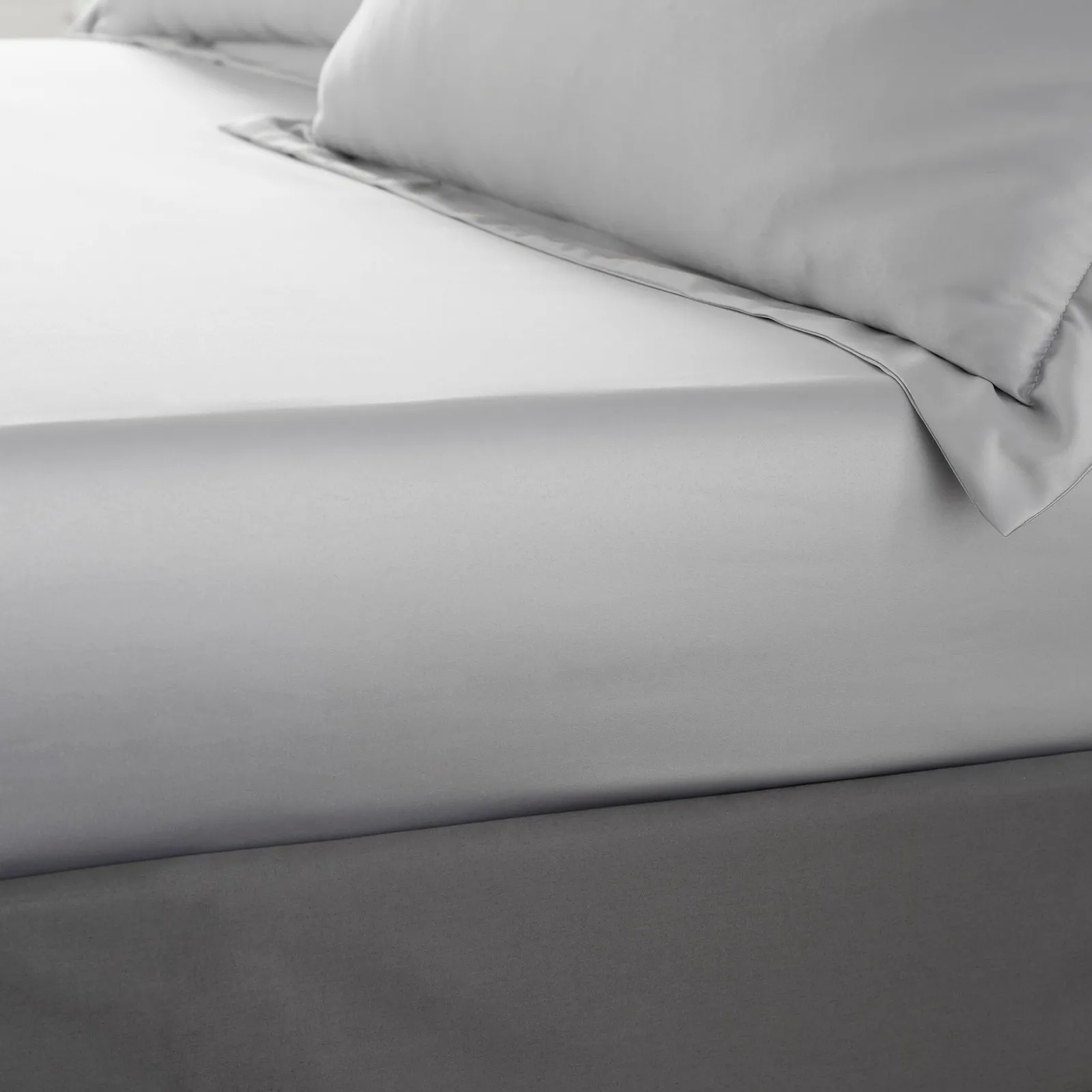 Catherine Lansfield Silky Soft Satin Fitted Sheet Silver