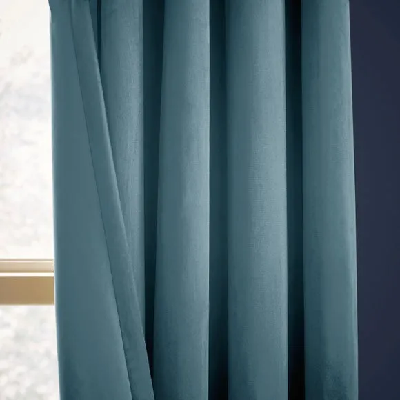 Luxe Velour Eyelet Curtains (Blackout Available) 4