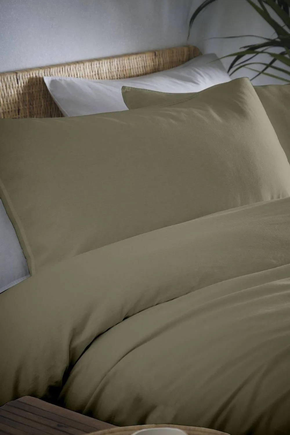 Appletree 'Cassia' 100% Natural Cotton Duvet Cover Set in Khaki 2