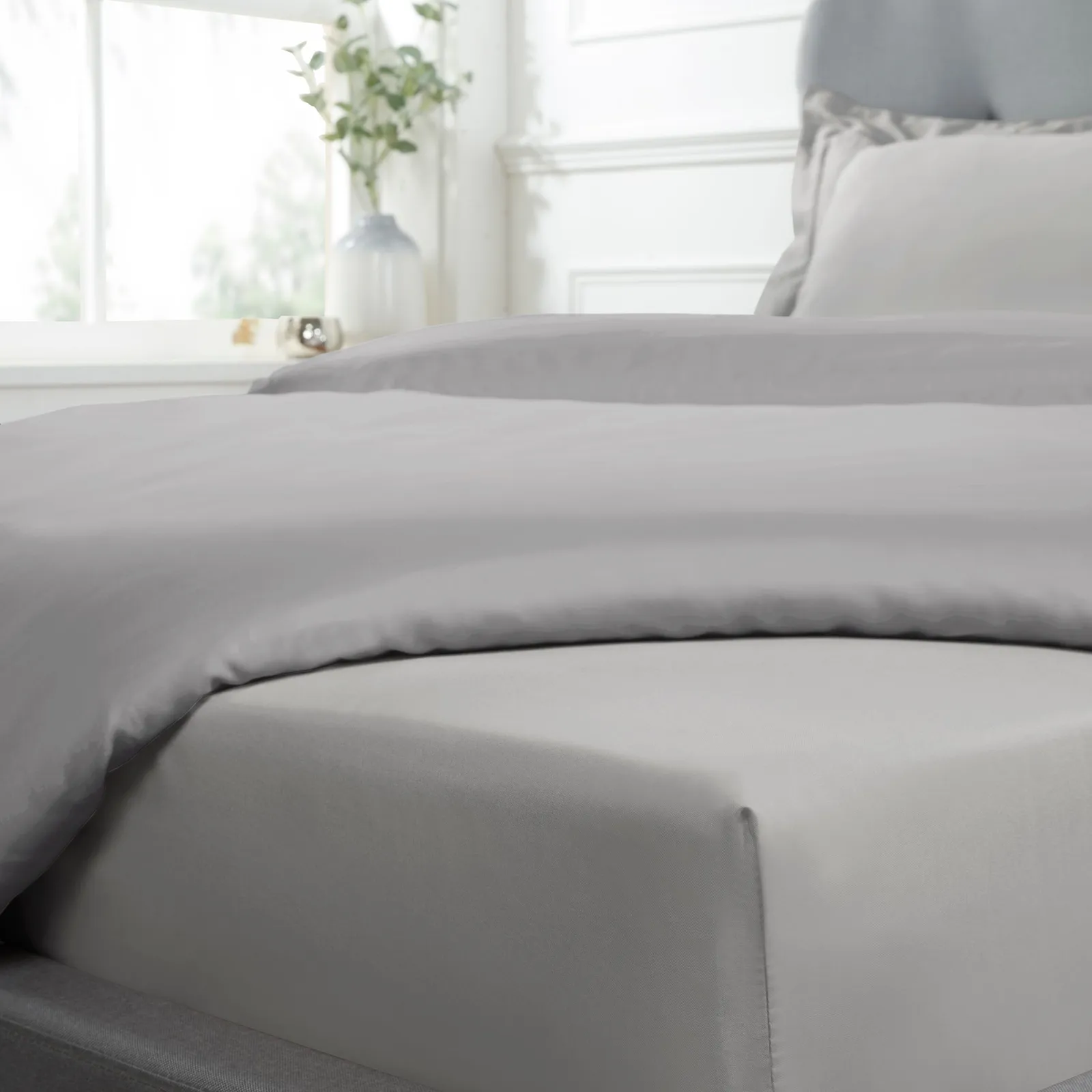 Smart Living Luxurious 300 Thread Count Anti-Allergy 100% Cotton Sateen Pillowcases in Silver 2