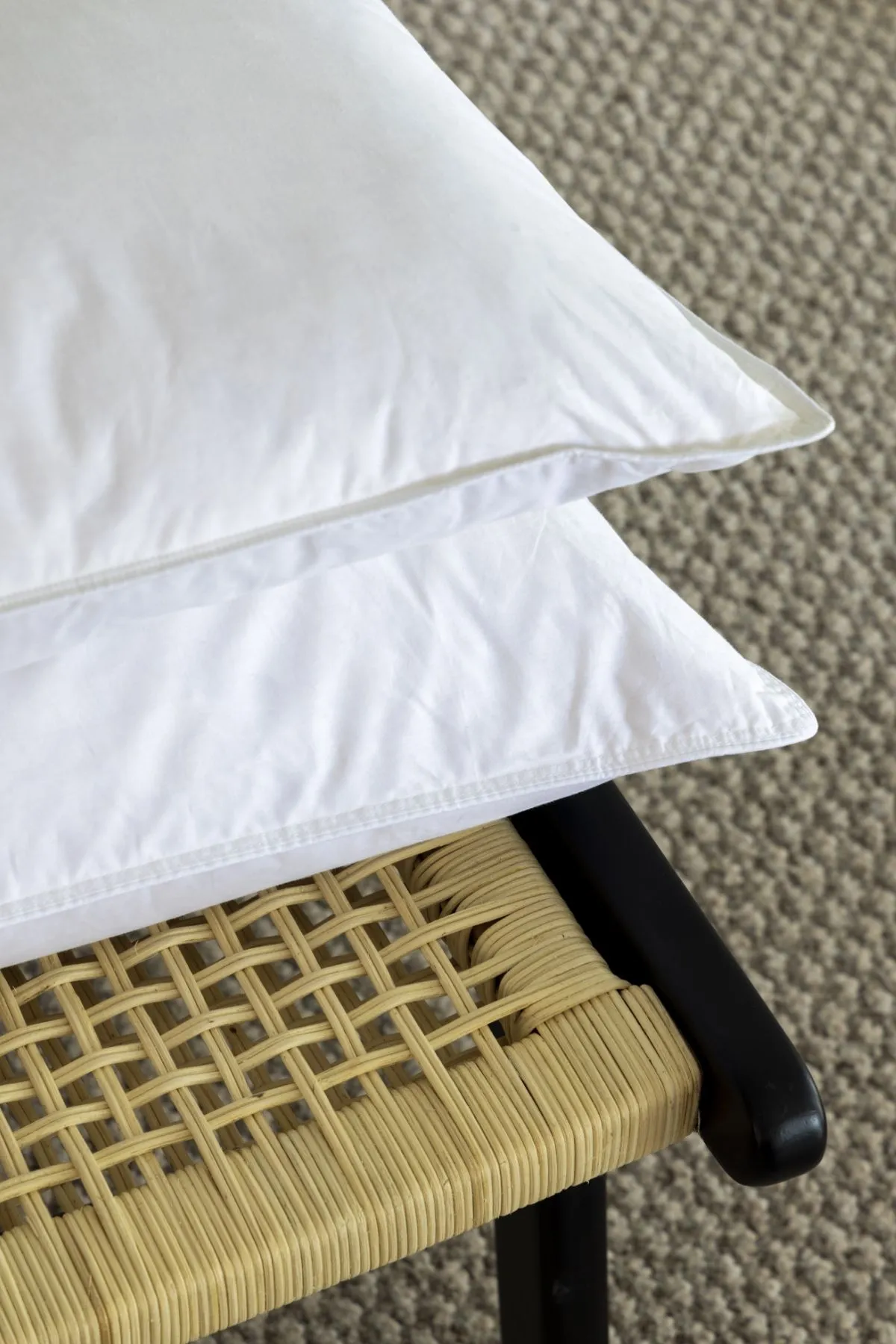 Soak&Sleep Duck Feather & Down Superking Pillow Pair - Soft in White 3