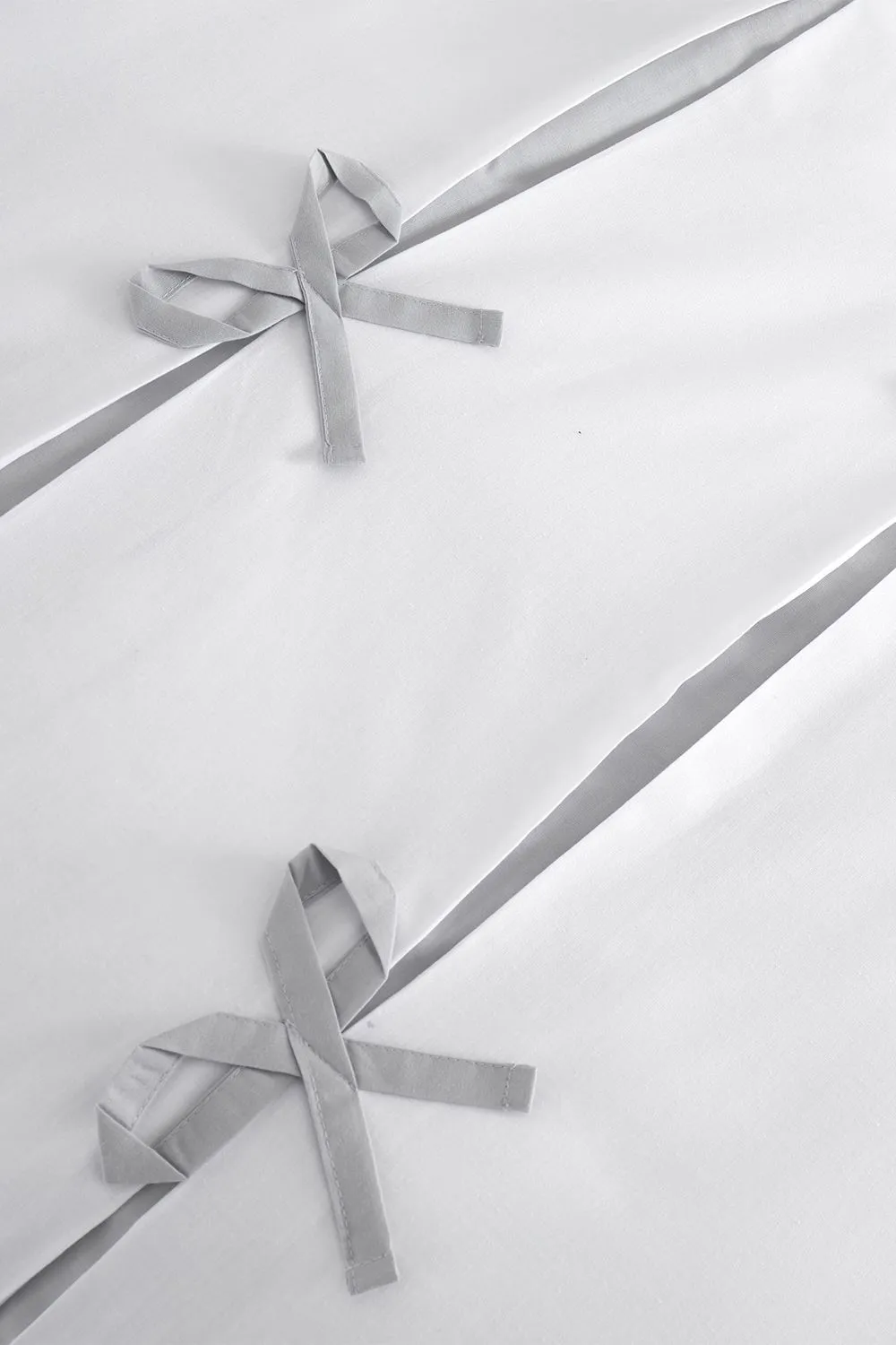 Catherine Lansfield Milo Bow Duvet Set in White 4
