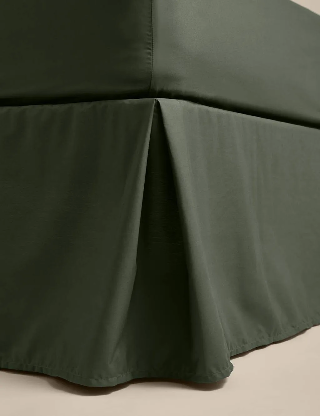 M&S Egyptian Cotton 230 Thread Count Crisp Valance Forest Green