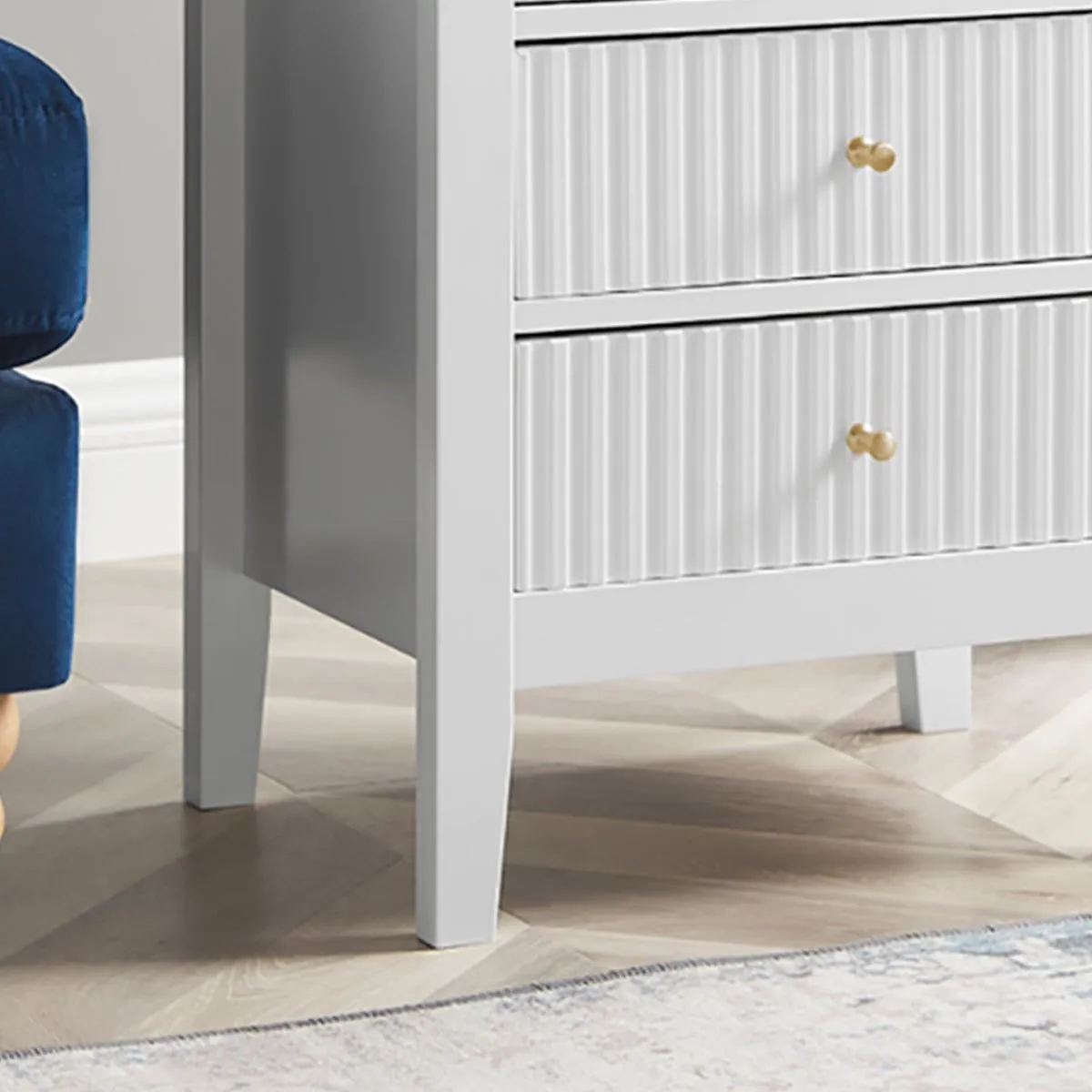 Melody Maison 6 Drawer Chest Of Drawers, Tall 5 Drawer Bedside Table, Pair Of 3 Drawer Bedside Tables & Dressing Table Set - Hales White Range 2