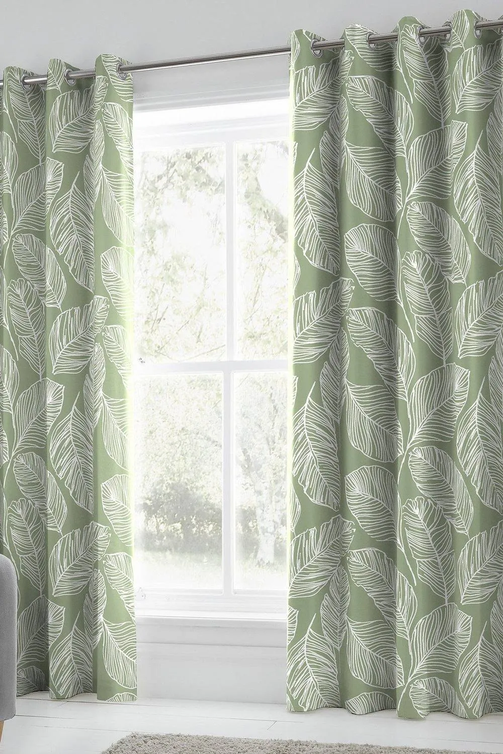 Fusion 'Matteo' 100% Cotton Light Filtering Pair of Eyelet Curtains in Green