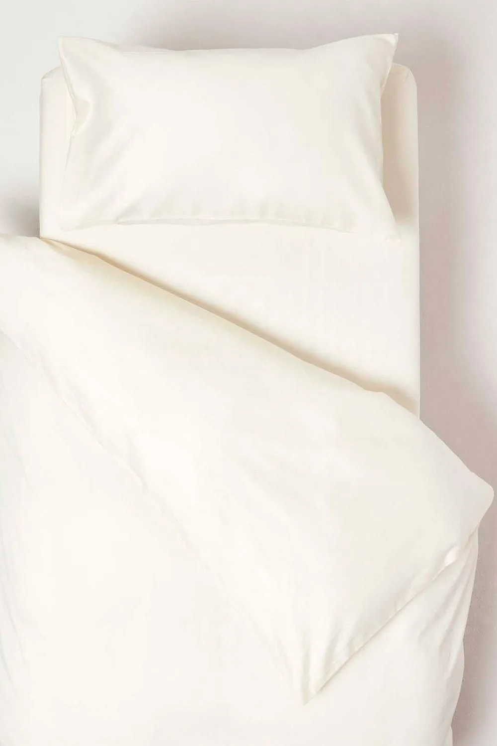 Homescapes Sateen Cotton Cot Bed Duvet Cover Set 400 Thread Count in Cream 1