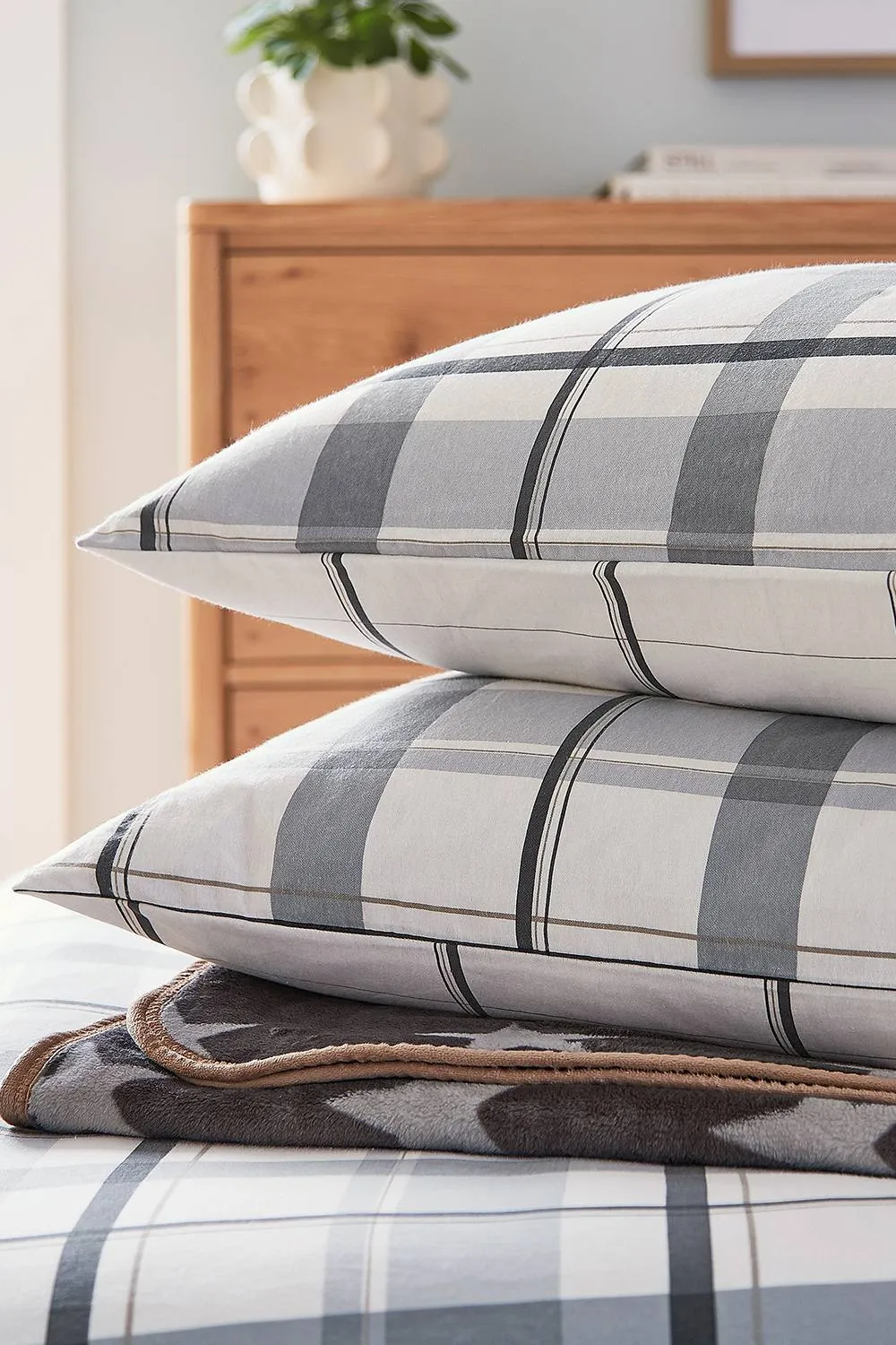 Helena Springfield 'Hudson Check' Brushed Cotton Duvet Cover Set in Charcoal 5