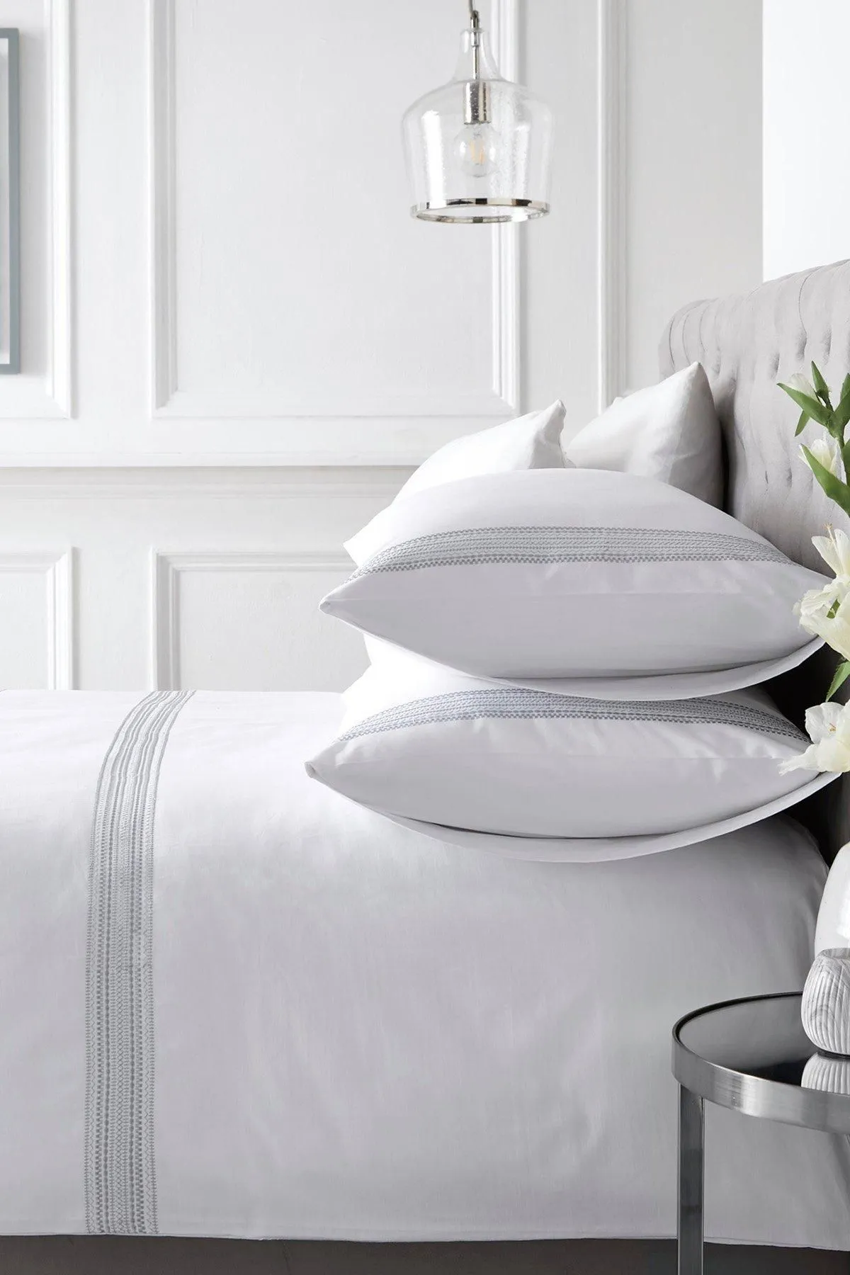 Appletree 'Embroidered Band' 100% Cotton Embroidered Duvet Cover Set in White 1