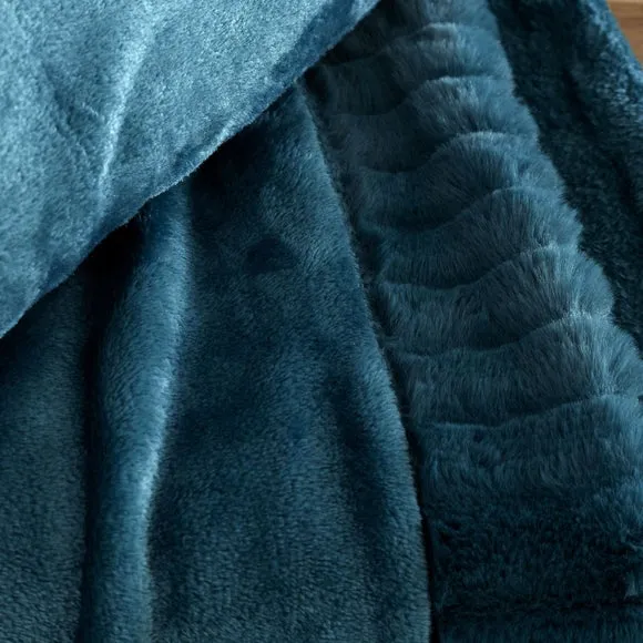 Catherine Lansfield Faux Velvet 150cm x 200cm Throw Blanket 2