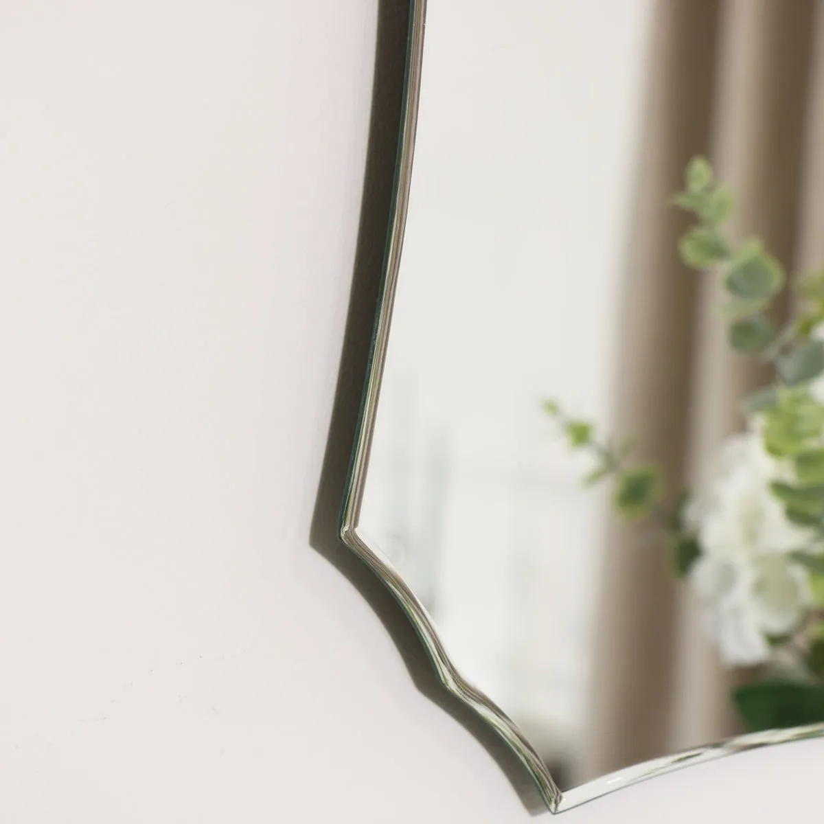 Melody Maison Deco Frameless Bevelled Wall Mirror - 38cm X 50cm in Clear 5