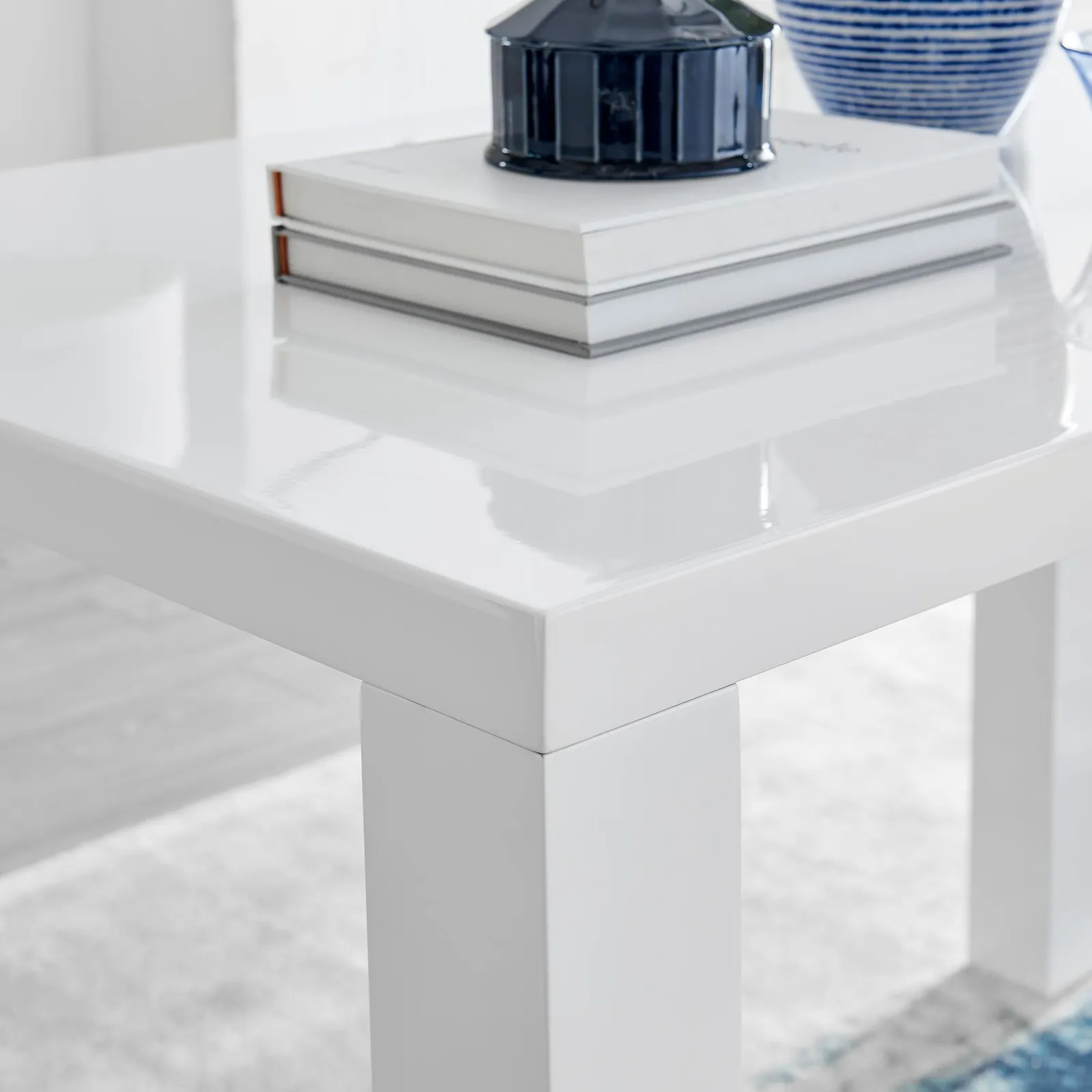 FurnitureboxUK Pivero 120cm 4-Seater Modern High Gloss Dining Table in White 3