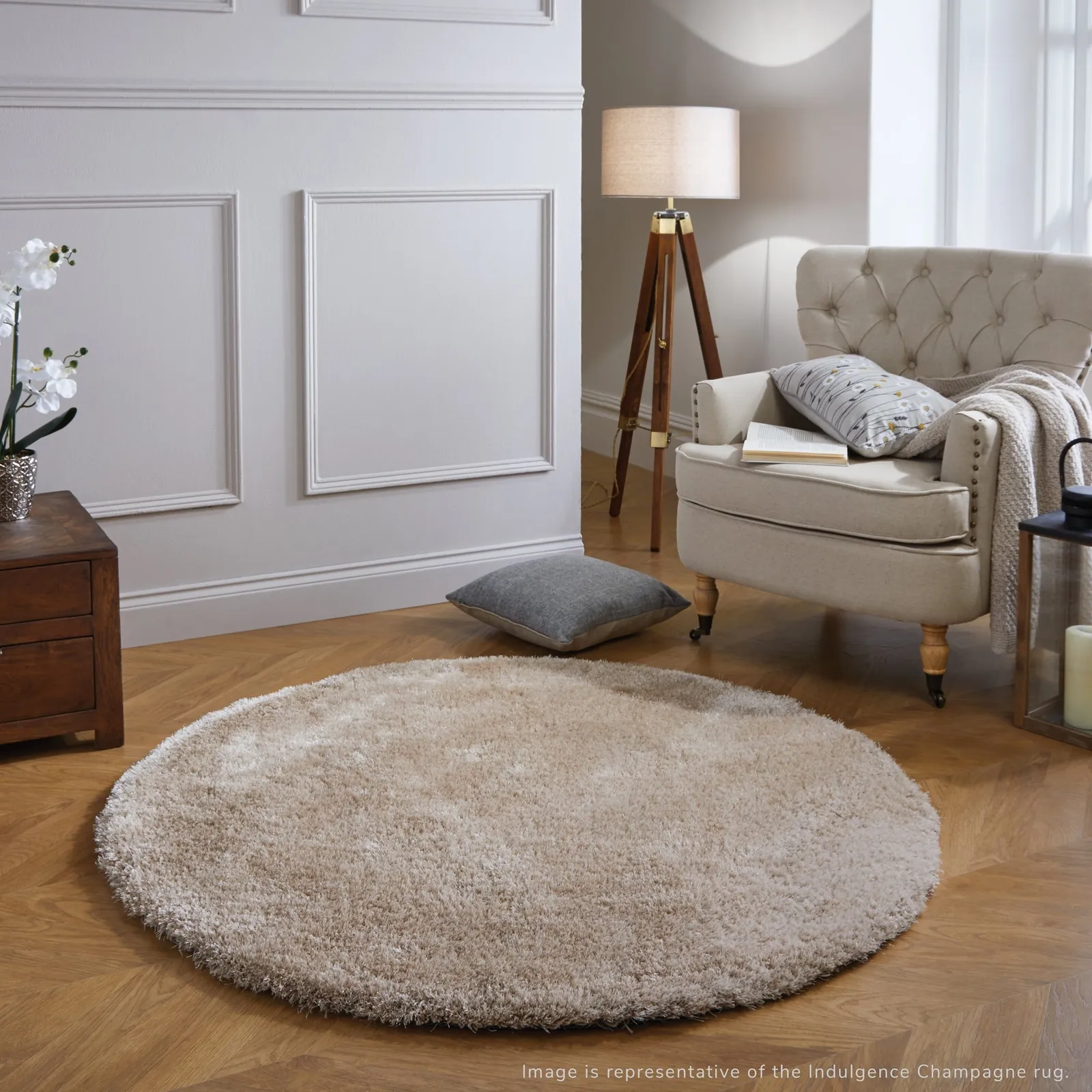 Indulgence Circle Shaggy Rug Natural