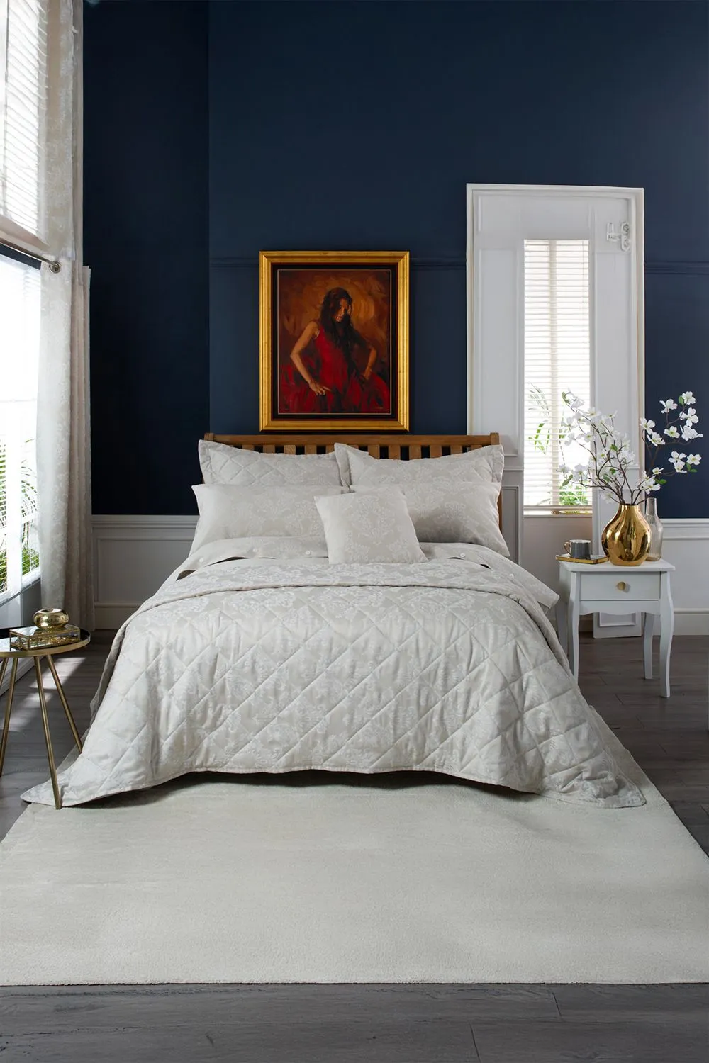 The Lyndon Company Versailles Elegant Damask Jacquard Quilted Bedspread in Natural 3