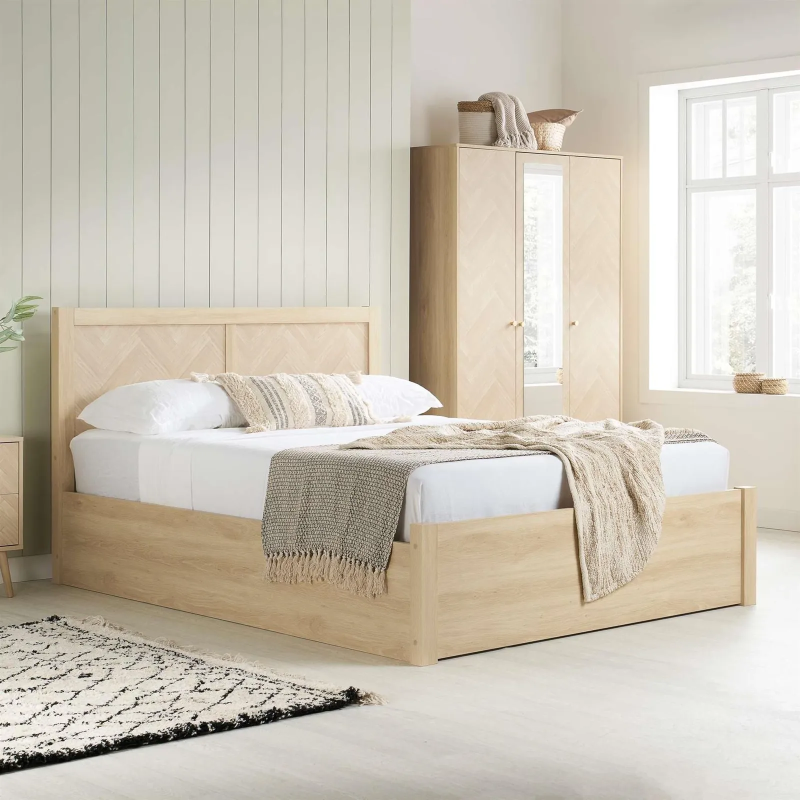 Birlea King Ottoman Bed Frame Oak Brown Wooden Herringford 5ft 150cm in Light Oak 2