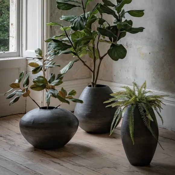 Crossland Grove Artistic Aluminium Vase Chatai, Black 2