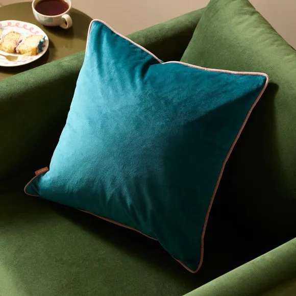 Furn. Square Cushion 1