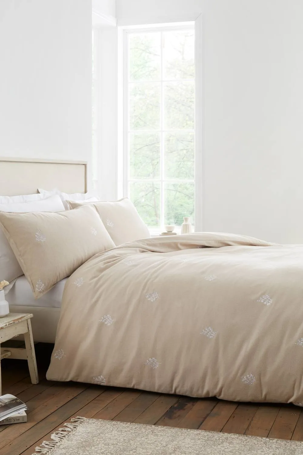 Bianca 'Brushed Embroidery Leaf' Cotton Duvet Cover Set in Natural