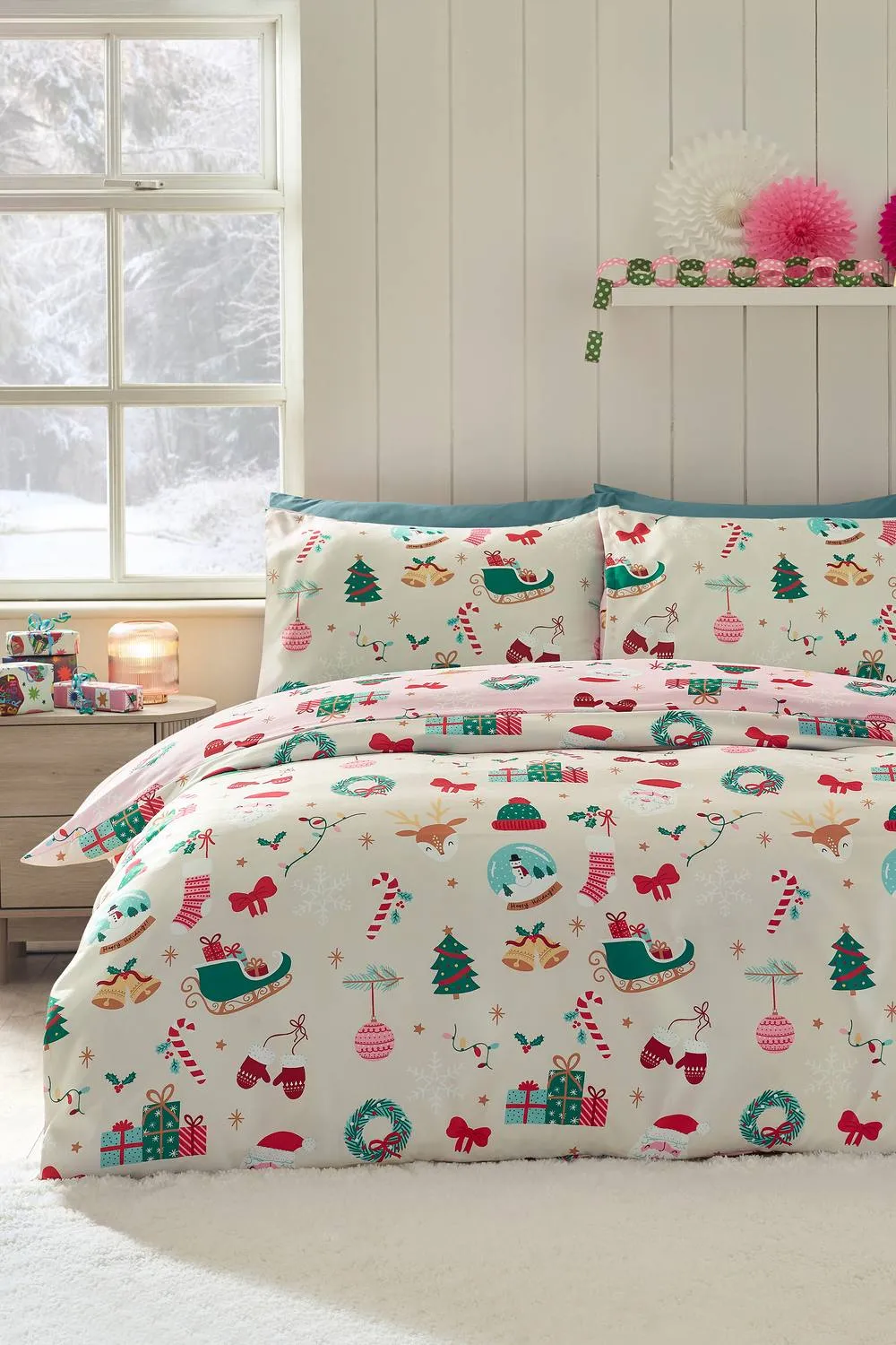 Catherine Lansfield 'Christmas Happy Holidays' So Soft Reversible Duvet Cover Set in Pink 2