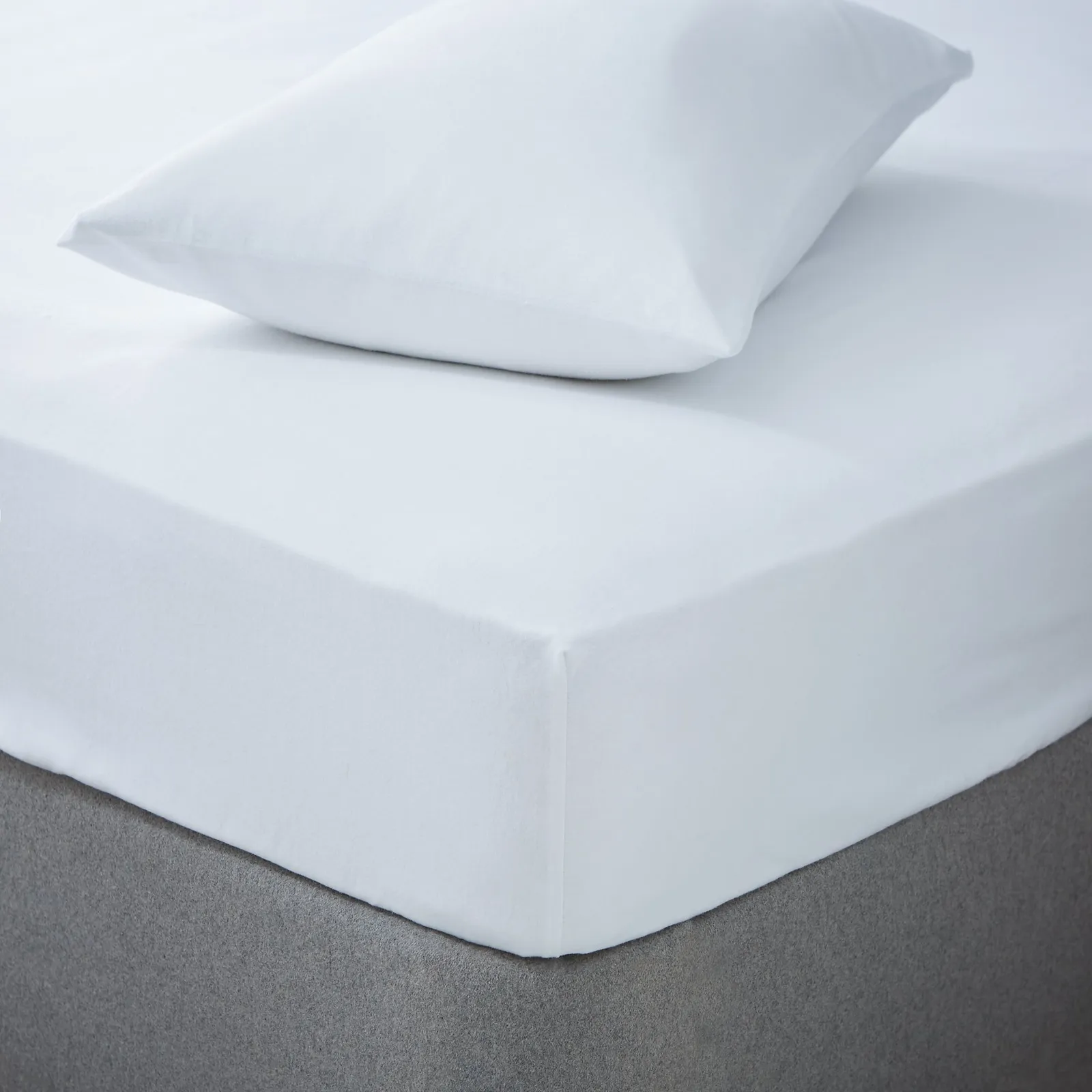 Soft & Cosy Luxury 100% Brushed Cotton Fitted Sheet