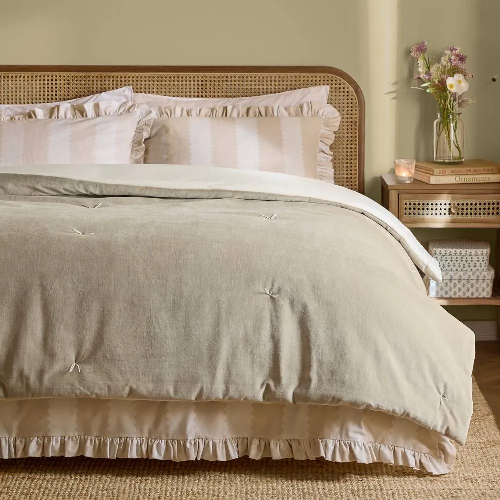 Wylder Edie 100% Cotton Velvet Bedspread in Natural 1