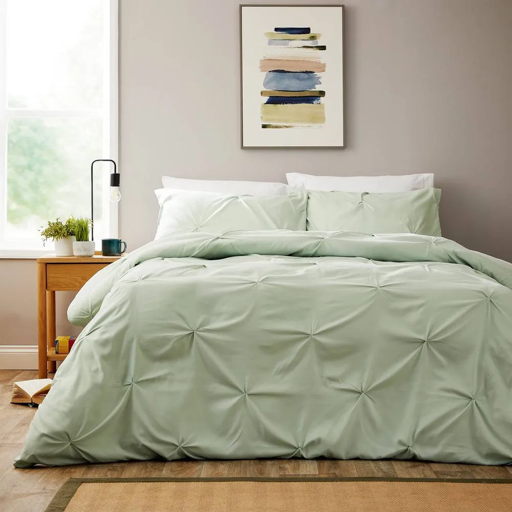New Edge Blinds NewEdgeBlinds Pintuck Duvet Set in Sage Green - King