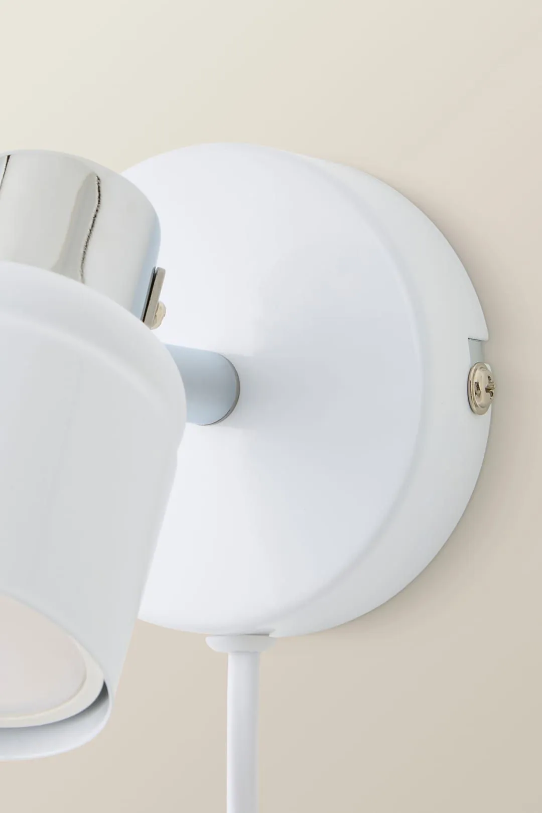 ValueLights Benton Single Adjustable Plug In Spotlight Wall Light in White 4