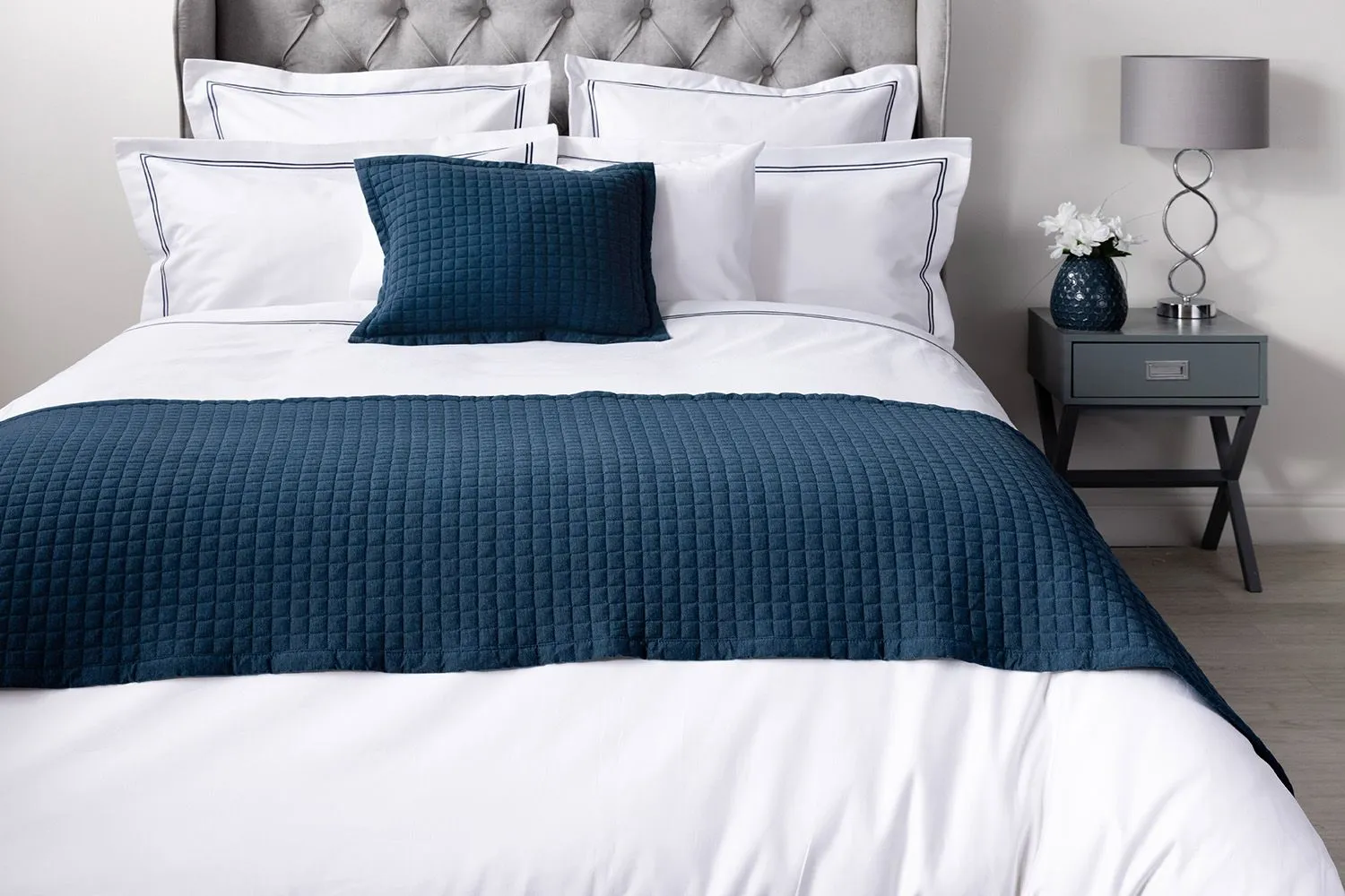 Belledorm Crompton Cushion 40cm X 50cm in Navy 2