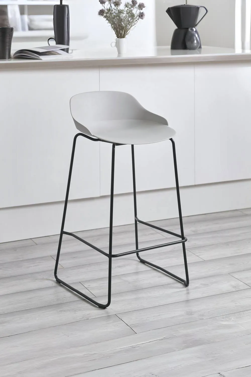 Julian Bowen Rocco Plastic Bar Stool (Set of 2) in Light Grey