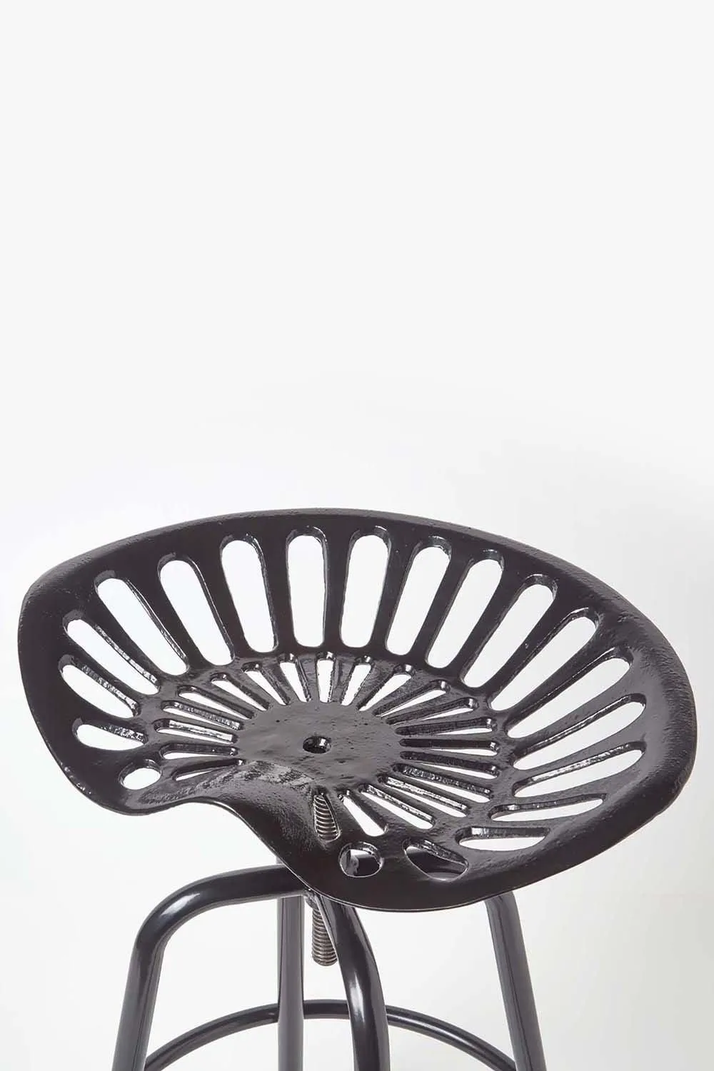 Homescapes Vintage Style Metal Adjustable Tractor Seat Bar Stool in Black 3