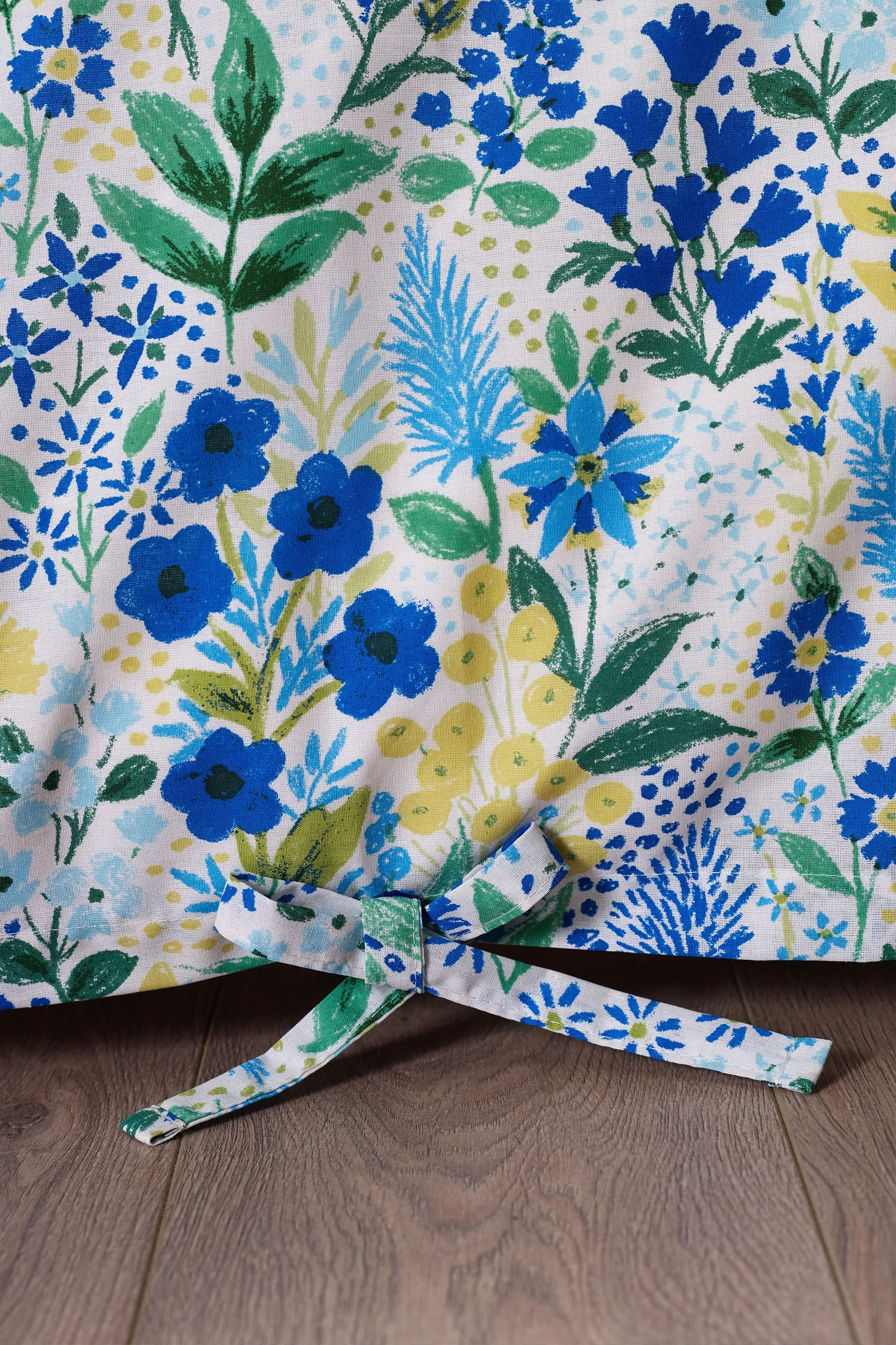 Catherine Lansfield 'Tilly Floral' Reversible Duvet Cover Set in Blue 5