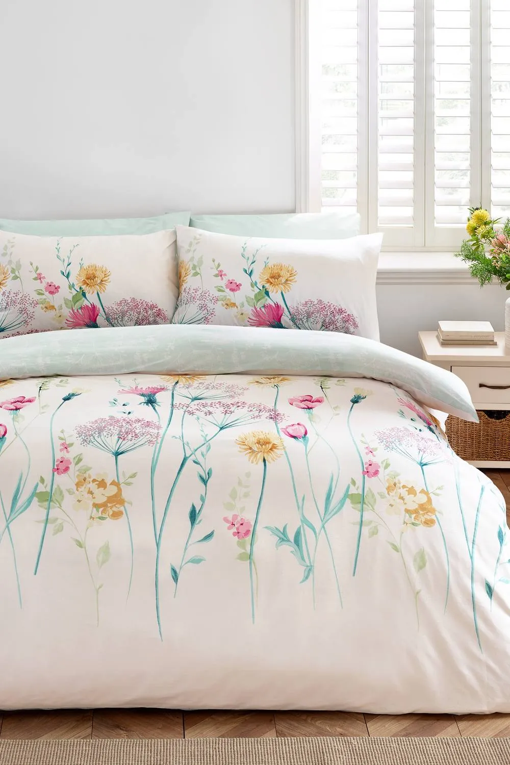 Catherine Lansfield Meadowsweet Floral Duvet Set 1