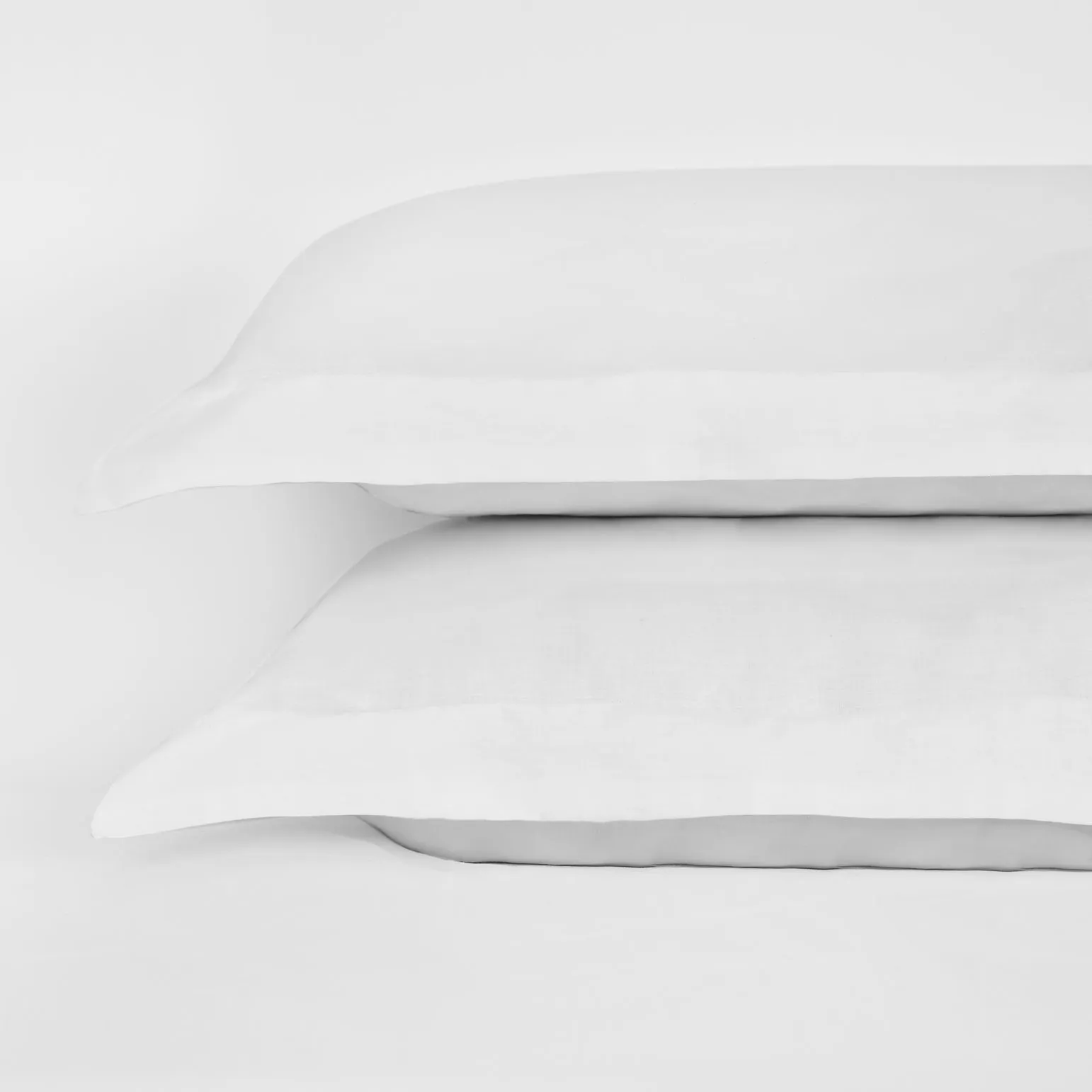 OHS 2 x Soft Plain Cotton Oxford Edge Pillowcases UK in White