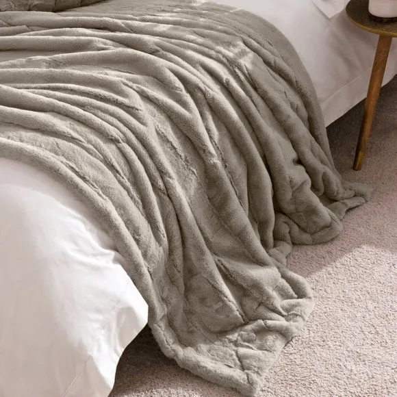 Paoletti Empress Throw Blanket 1
