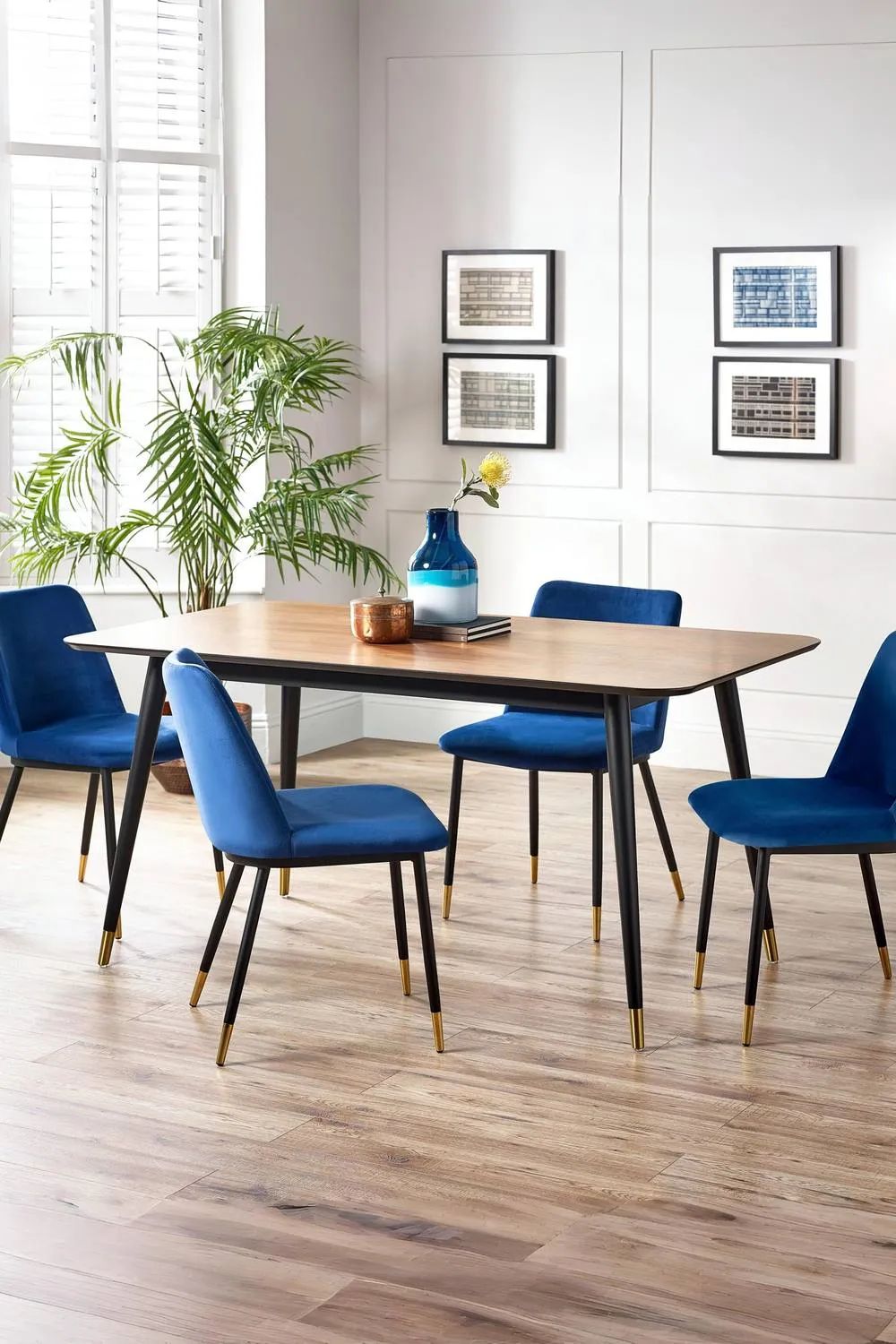 Julian Bowen Findlay Rectangular 4-6 Seater Dining Table in Walnut 3