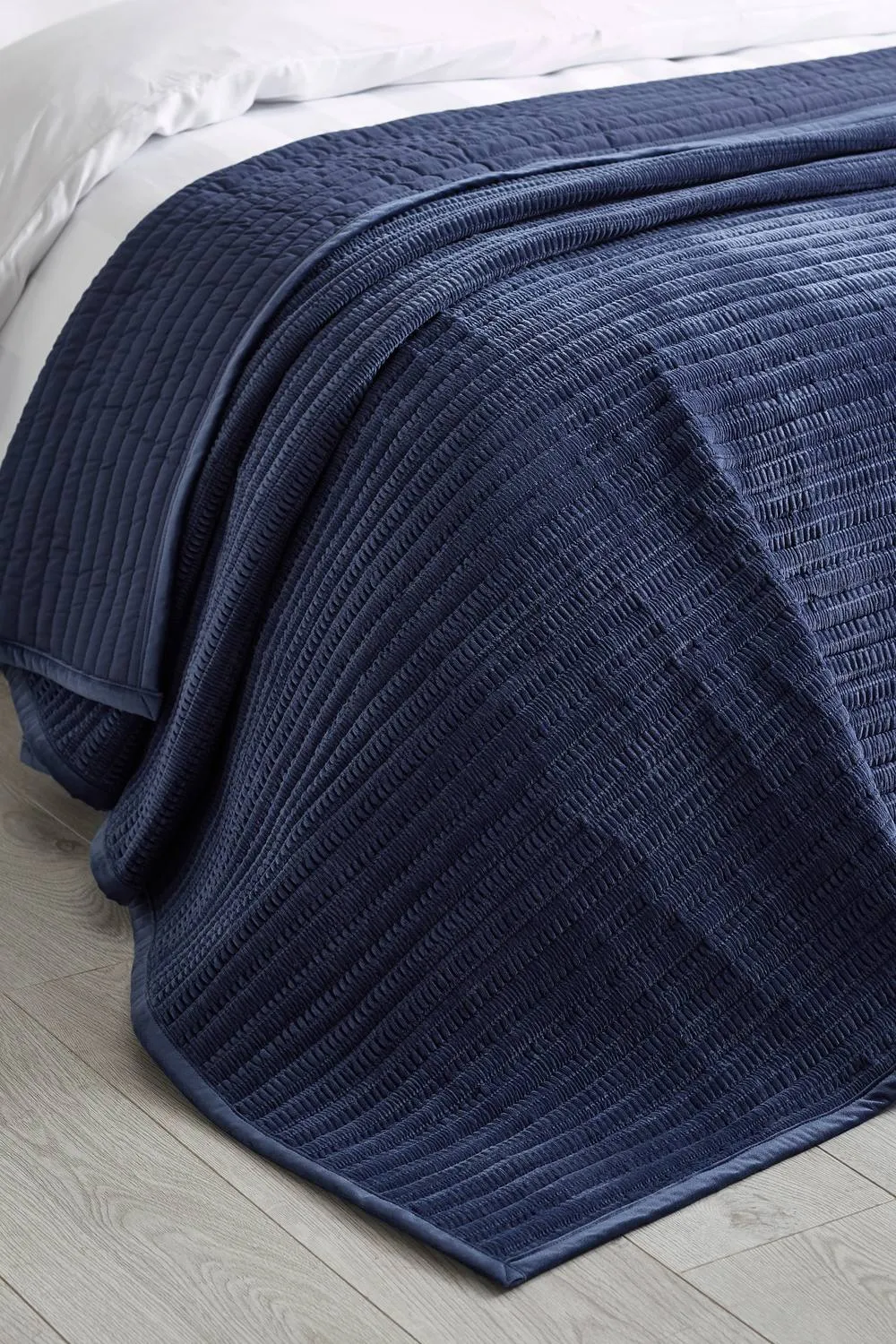 Catherine Lansfield 'Velvet Pinsonic' Quilted Bedspread in Navy 1