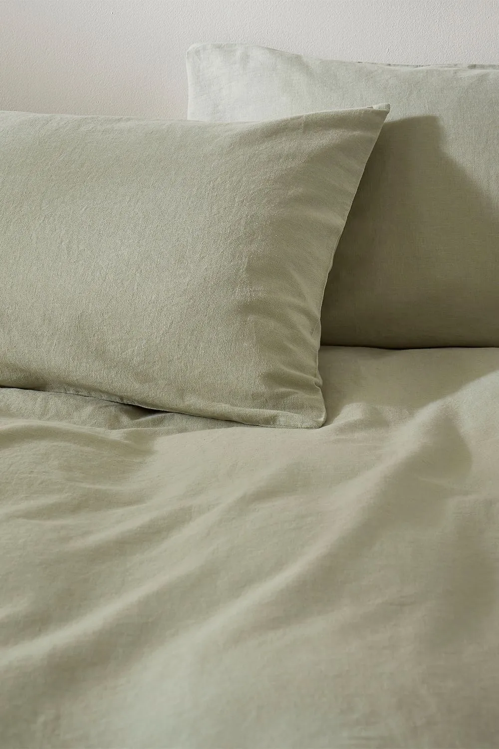 Martex Touch of Linen Housewife Pillowcase Pair in Pale Green 5
