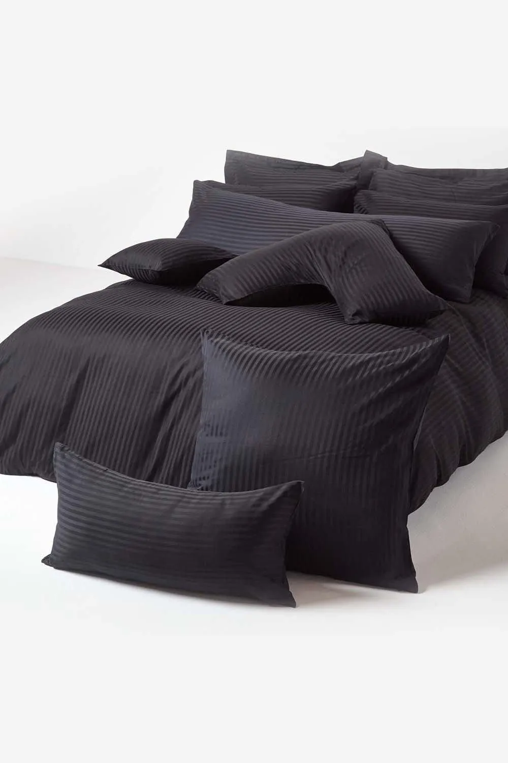 Homescapes Egyptian Cotton Ultrasoft King Size Oxford Pillowcase 330 TC in Black 5