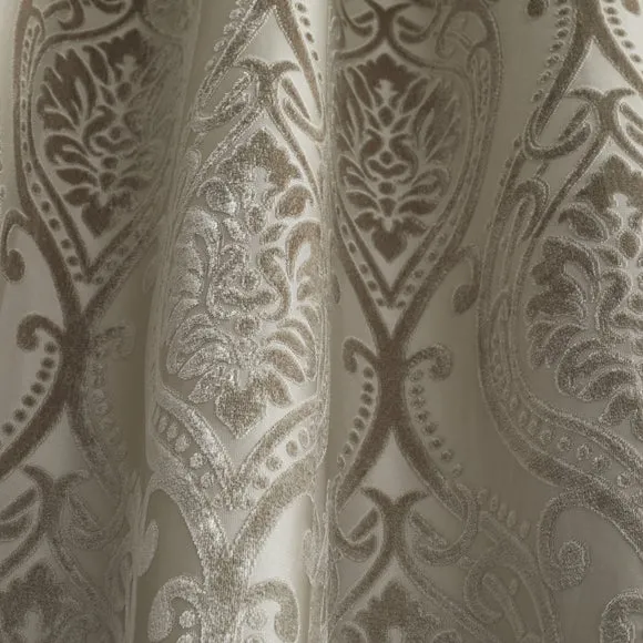 Curtina Chateau Eyelet Curtains 3