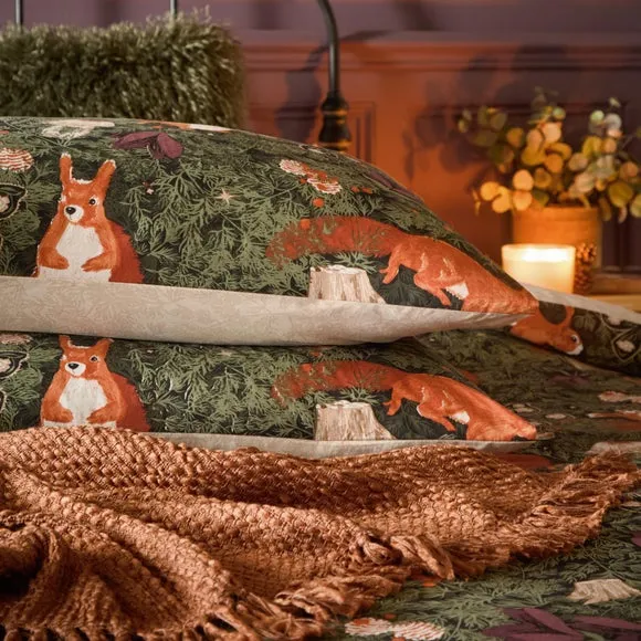 Furn. Pineberry Forest Reversible Duvet Cover and Pillowcase Set 3