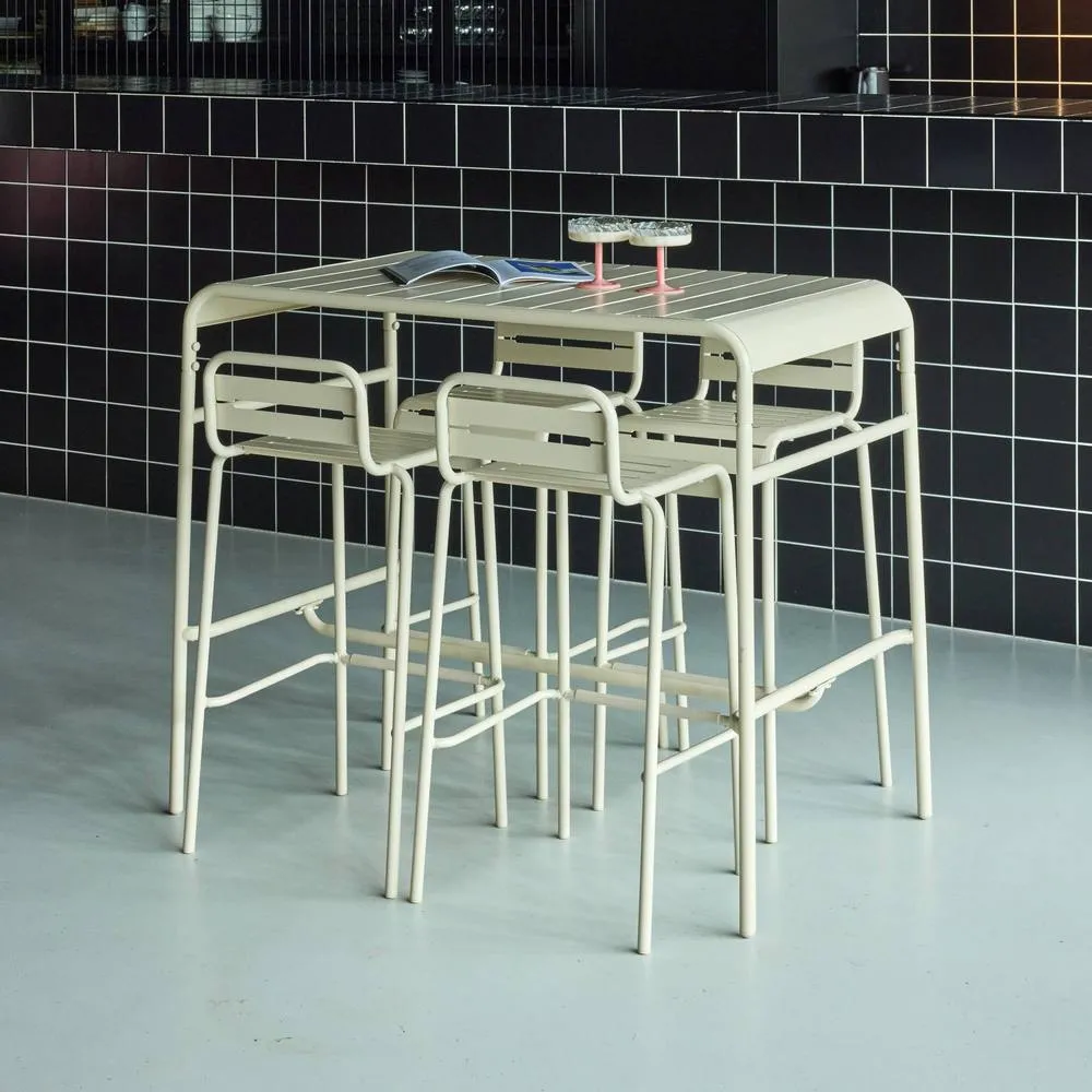 sweeek Garden high table with 4 steel bar stools in Beige 5