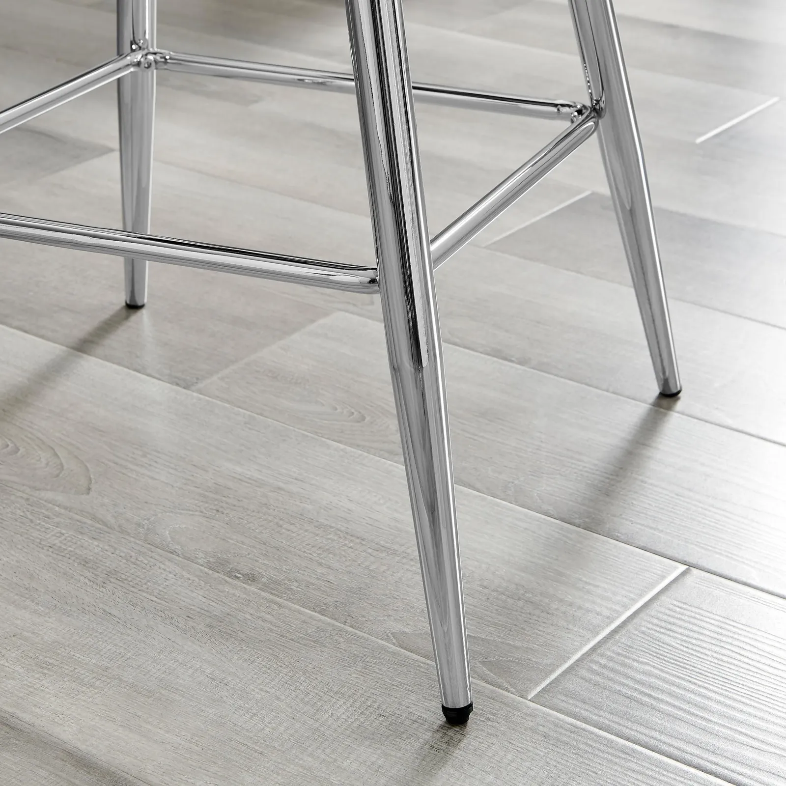 FurnitureboxUK Corona Set of 2 Counter Stools - Faux Leather Counter Stools With Silver Legs - Kitchen Island Stool in White 5