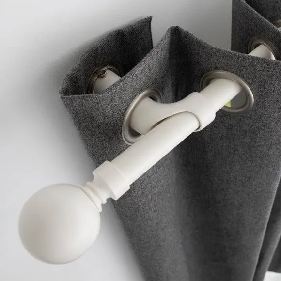 Room Darkening Pole Bracket 2