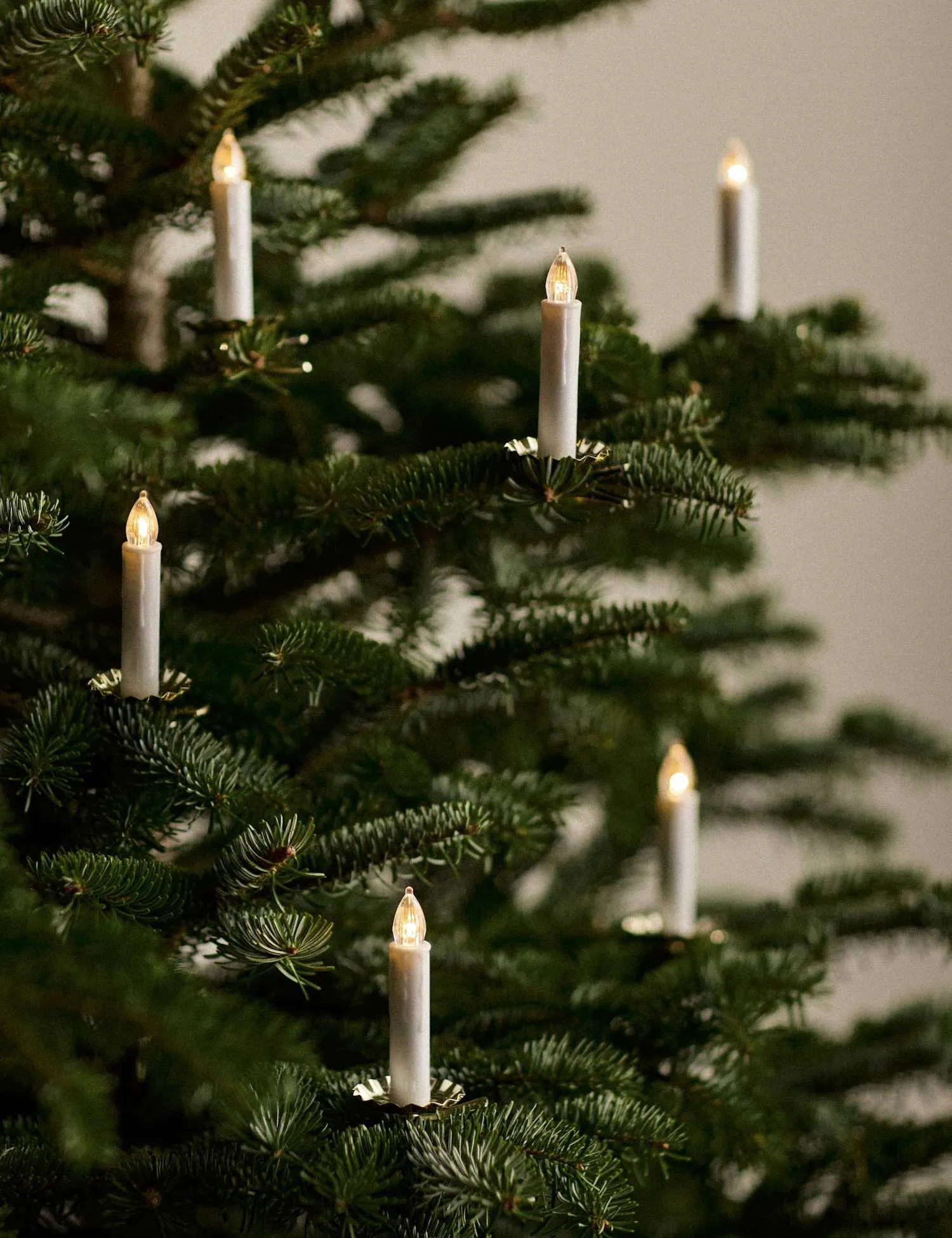 M&S 6 Pack Light Up Clip-On Candle Decorations Gold Mix