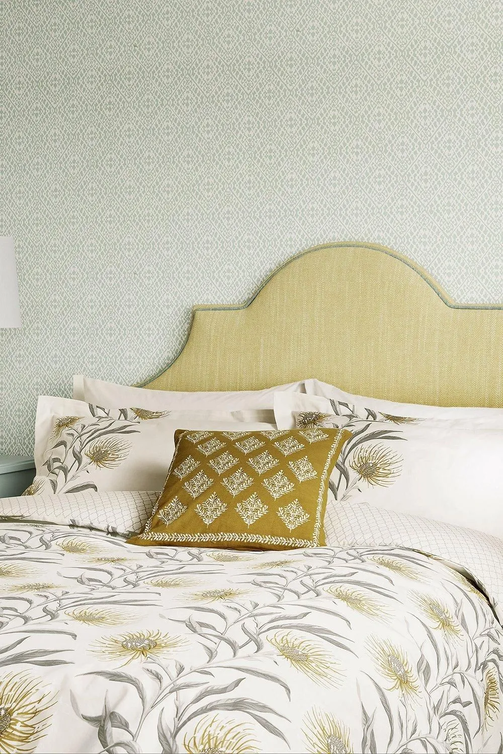 Sanderson 'Catherinae' Cotton Duvet Cover Set in Cream 2