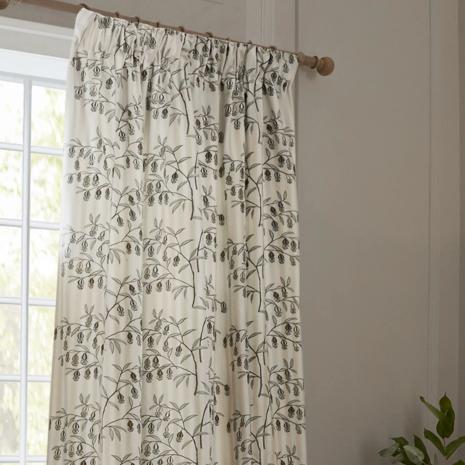 Sanderson Chinese Lanterns Embroidered Room Darkening Pencil Pleat Curtains in Beige 3