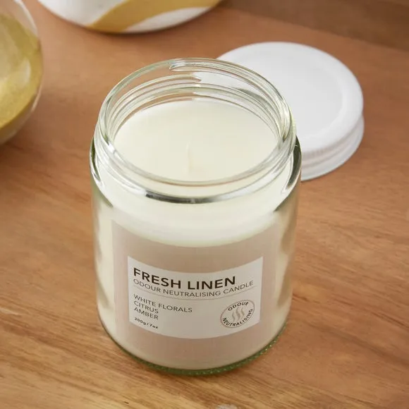 Odour Neutralising Linen and Sky Candle 2