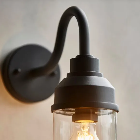 Vogue Alonso Industrial Outdoor Wall Light 4